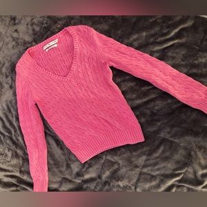 Women’s Size Medium Tommy Hilfiger Cable Knit Sweater- great used condition